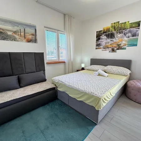 Daja Biograd Na Moru