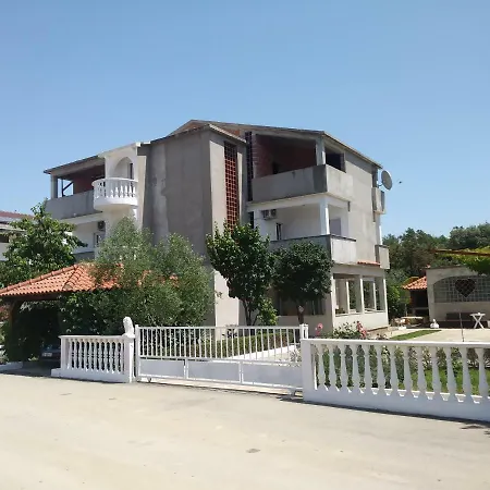Apartman Daja *