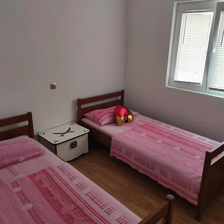 Daja Apartment *