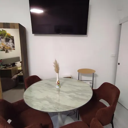 Daja Apartment *